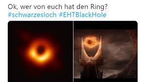 Ok, wer von euch hat den Ring?
#schwarzesloch #EHTBlackHole