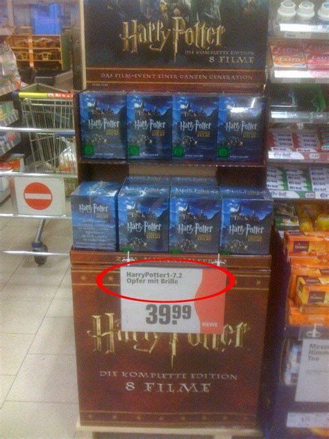 0
Harry Potter
DIE KOMPLETT TOPTION
8 FILME
DAS FILM-IVINT EINER GANZEN GENERATION
Hatty Potter Hart Potter Harry Potter Harry Potter
Harry Potter
Harry Potter Harry Potter
www
22
HarryPotter1-7.2
Opfer mit Brille
Harry Potter
BRUSH
3999
Hoy fonet
DIT KOMPLETTE EDITION
S FILME
TARDE
Orbit
rbit
19
2000
Dor
4
Messa
Himm