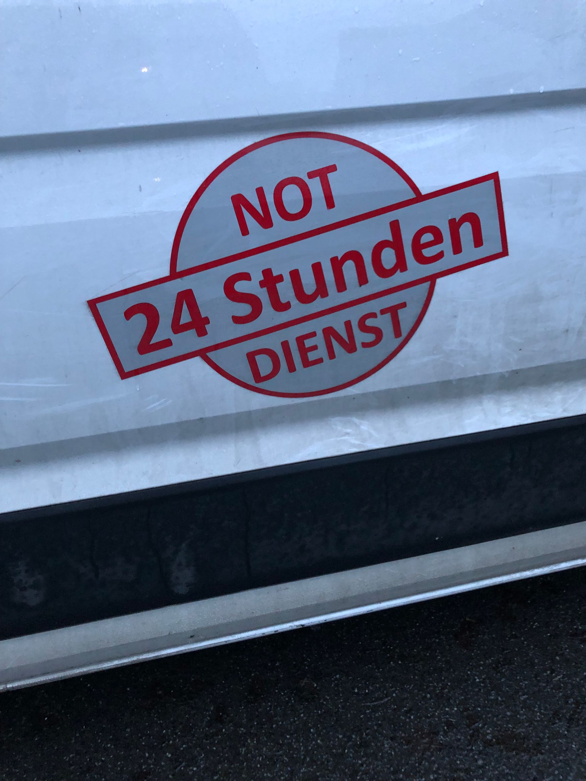 NOT
24 Stunden
DIENST